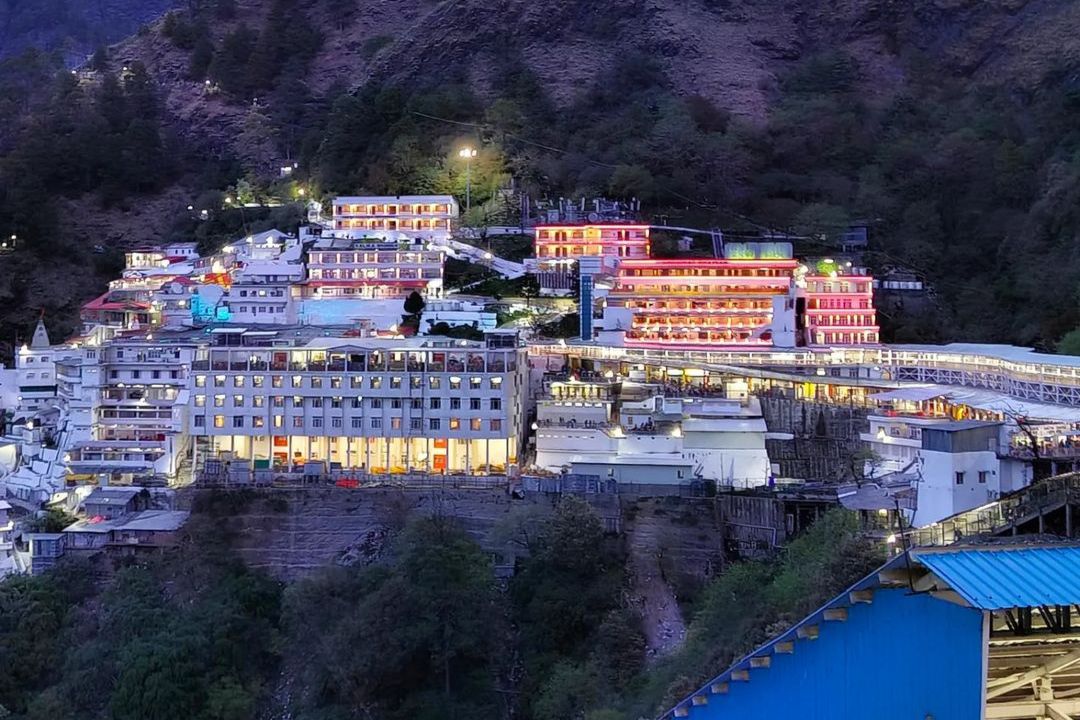 Travel to Vaishno Devi by flight